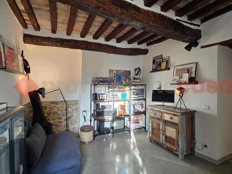 Casa Indipendente in Vendita a Civitella in Val di Chiana, 190'000€, 153 m²