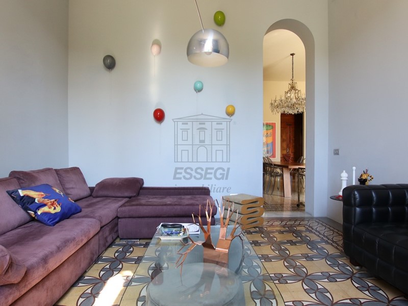 Appartamento in Vendita a Lucca, zona Circonvallazione, 780'000€, 320 m²