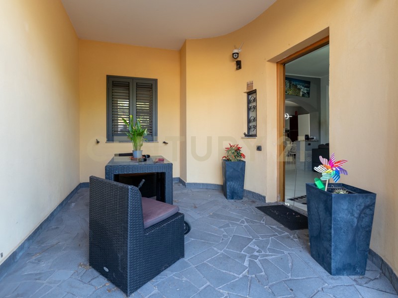 Casa Indipendente in Vendita a San Pietro Clarenza, 920'000€, 550 m², con Box