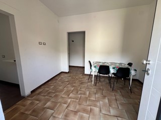 Quadrilocale in Affitto a La Spezia, zona PERIFERIA, 1'200€, 70 m², arredato