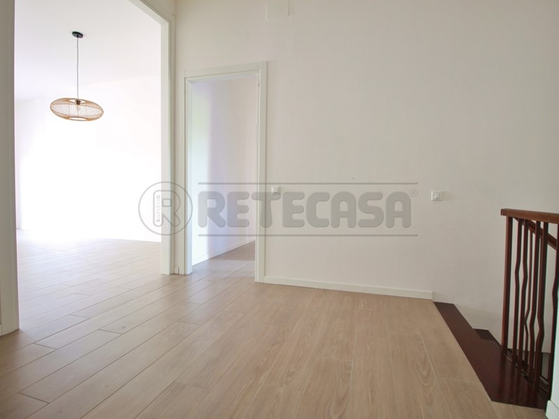 Appartamento in Affitto a Vicenza, 1'300€, 175 m², con Box