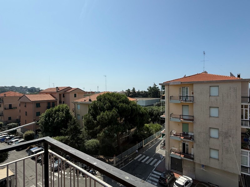 Bilocale in Vendita a Albisola Superiore, zona Massa, 178'000€, 85 m²