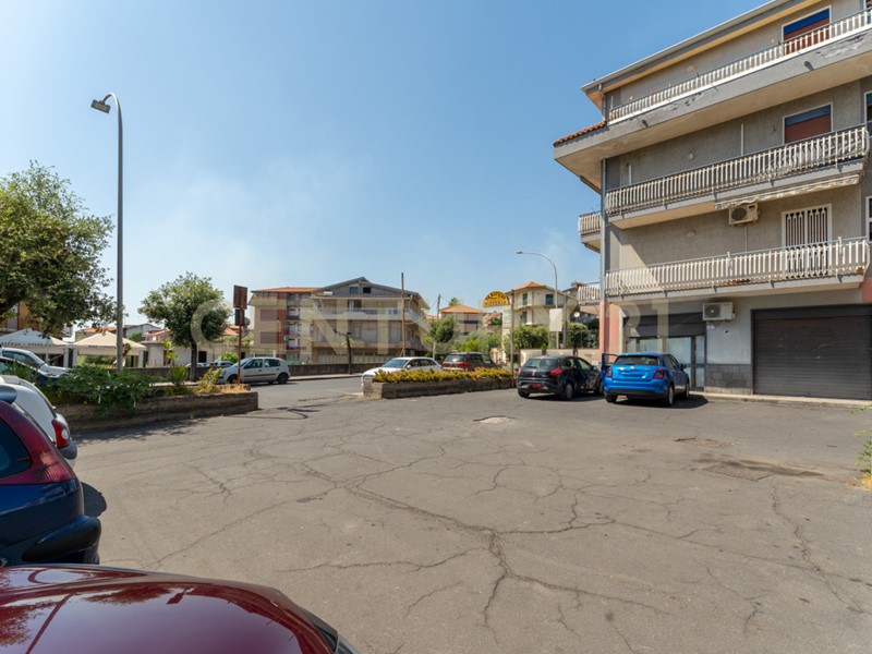 Appartamento in Vendita a Motta Sant'Anastasia, 230'000€, 140 m²