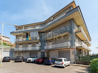 Appartamento in Vendita a Motta Sant'Anastasia, 230'000€, 140 m²