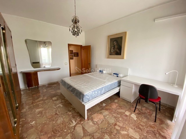 Stanza in Affitto a Modena, 320&euro;, 100 m²