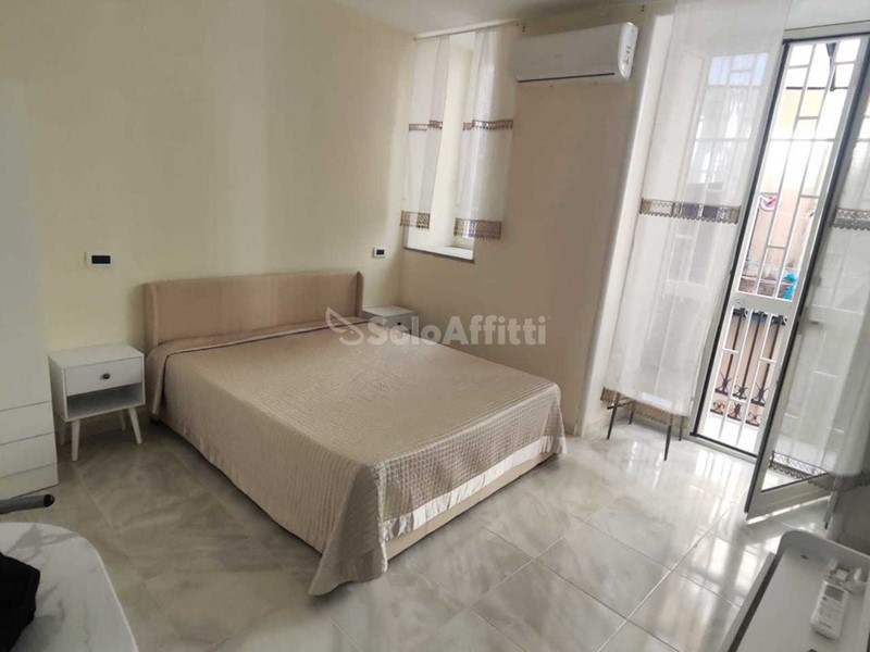 Monolocale in Affitto a Napoli, zona Via Toledo, 690€, 30 m², arredato