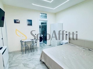 Monolocale in Affitto a Napoli, zona Via Toledo, 690€, 30 m², arredato