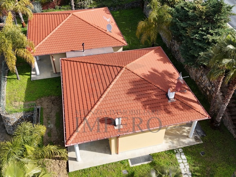 Casa Indipendente in Vendita a Bordighera, 650'000€, 196 m², con Box