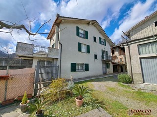 Casa Semi Indipendente in Vendita a Mulazzo, 145'000€, 170 m²