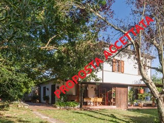 Casa Semi Indipendente in Vendita a Fauglia, 390'000€, 250 m², arredato