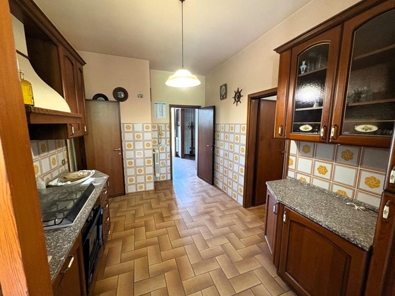 Villa bifamiliare in Vendita a Santa Croce sull'Arno, 235'000€, 180 m², arredato, con Box
