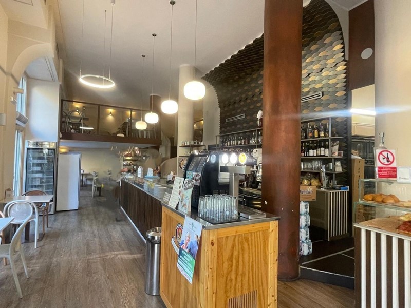 Attività commerciale in Vendita a Torino, 960'000€, 200 m²