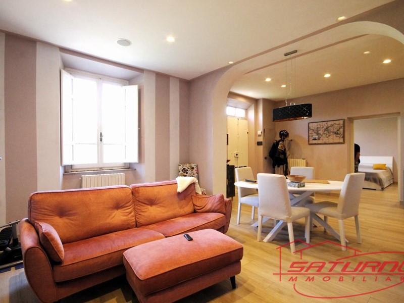 Quadrilocale in Vendita a Capannori, zona Gragnano, 219'000€, 110 m², arredato