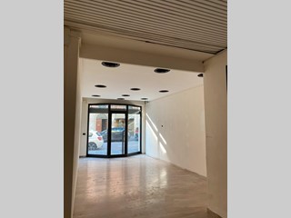 Immobile commerciale in Affitto a Altopascio, 750€, 75 m²