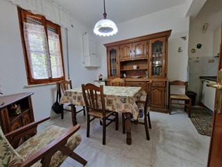 Quadrilocale in Vendita a Crespina Lorenzana, zona Crespina, 113'000€, 70 m², arredato, con Box