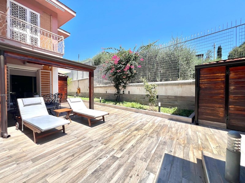 Appartamento in Vendita a Pozzuoli, 370'000€, 123 m², arredato