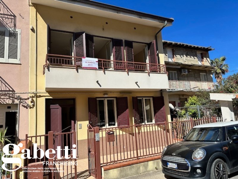 Trilocale in Vendita a Caronia, 119'000€, 100 m²