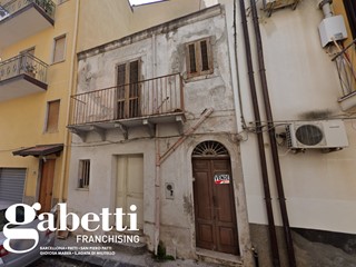 Bilocale in Vendita a Sant'Agata di Militello, 25'000€, 30 m²