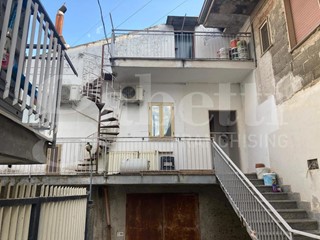 Casa Indipendente in Vendita a Olevano sul Tusciano, 79'000&euro;, 80 m²