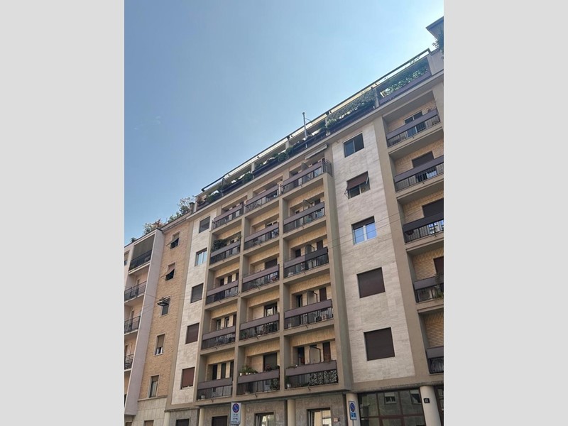 Trilocale in Affitto a Milano, 1'700€, 90 m², arredato