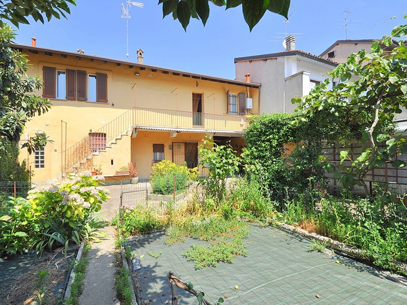 Casa Indipendente in Vendita a Inveruno, 198'000€, 136 m²