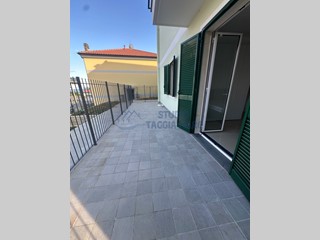 Bilocale in Vendita a Riva Ligure, 239'000€, 45 m², arredato