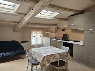 Trilocale in Vendita a Jesi, 90'000€, 60 m², arredato