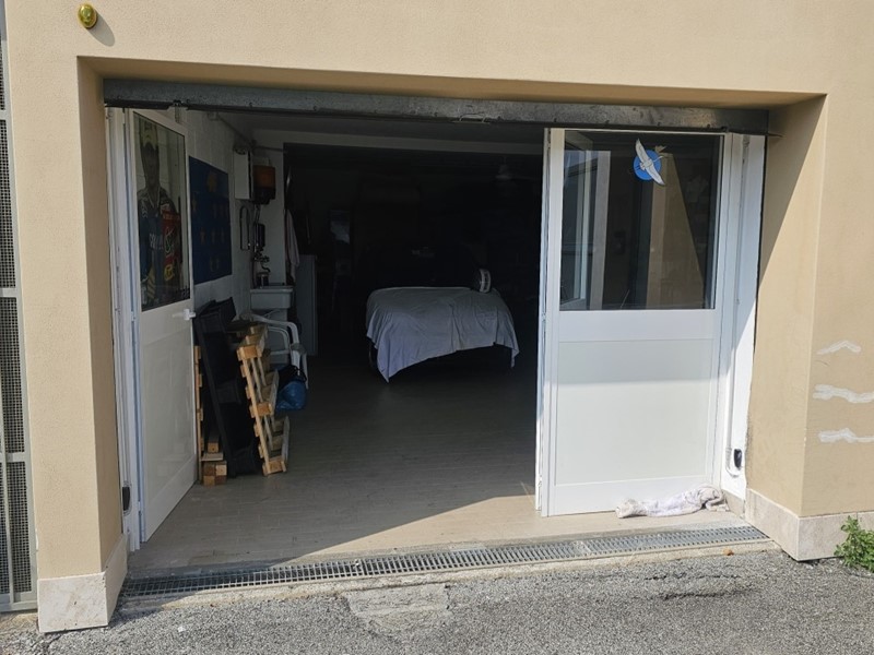 Box in Vendita a Avegno, zona Testana, 49'000€, 50 m²