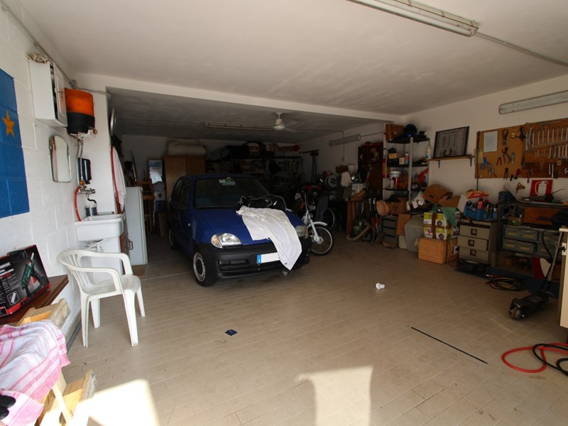 Box in Vendita a Avegno, zona Testana, 49'000&euro;, 50 m²