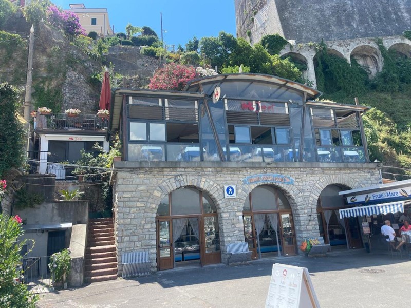 Immobile commerciale in Vendita a Lerici, 420'000&euro;, 120 m²