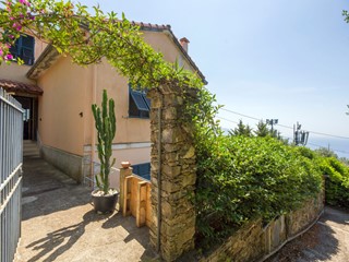 Appartamento in Vendita a Genova, zona Nervi, 193'000€, 75 m²