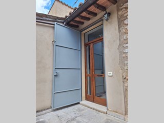 Trilocale in Vendita a Visso, zona Frazione Rasenna, 45'000&euro;, 65 m²