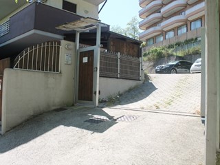 Casa Semi Indipendente in Affitto a Pescara, 2'500€, 120 m²