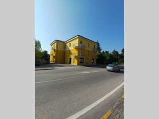 Appartamento in Vendita a Medesano, zona Ramiola, 160'000&euro;, 124 m²