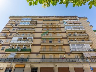 Quadrilocale in Vendita a Bari, zona San Paolo, 170'000€, 125 m²