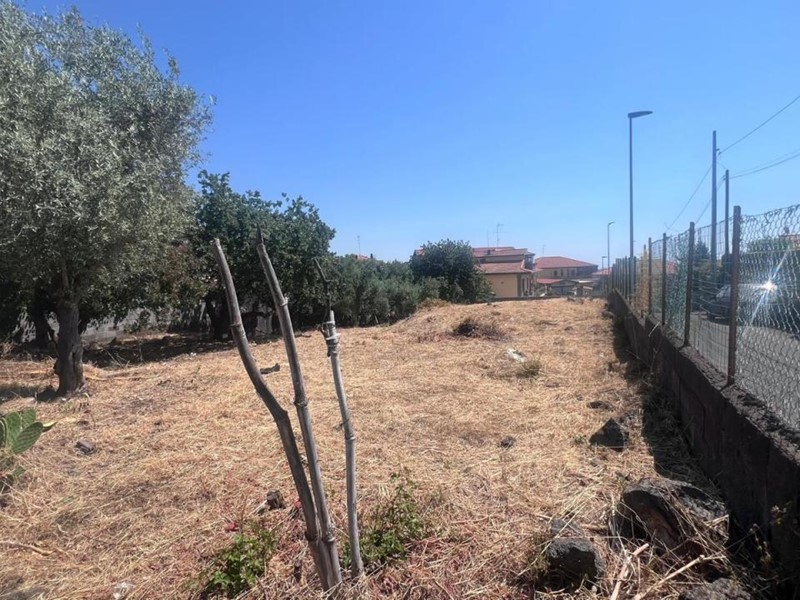 Terreno agricolo in Vendita a Tremestieri Etneo, 48'000€, 1300 m²