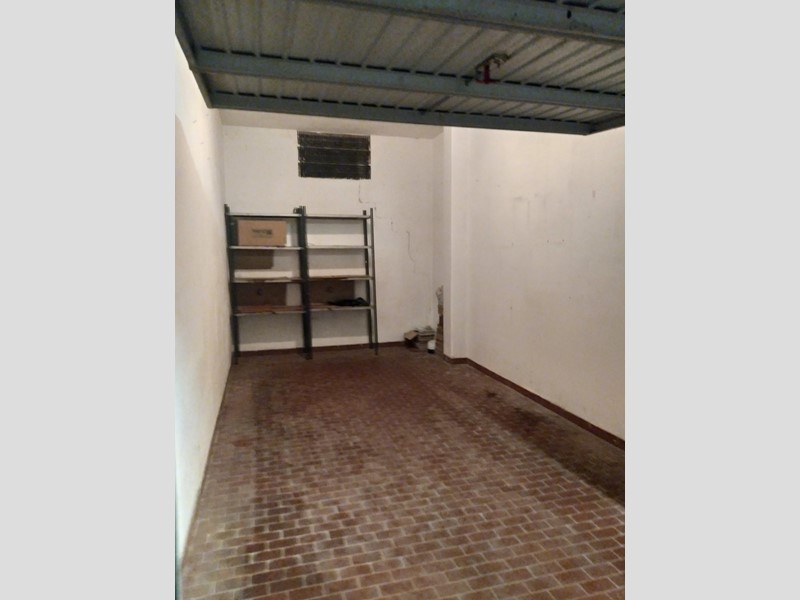 Box in Vendita a Savona, zona VALLORIA, 29'000€, 18 m²
