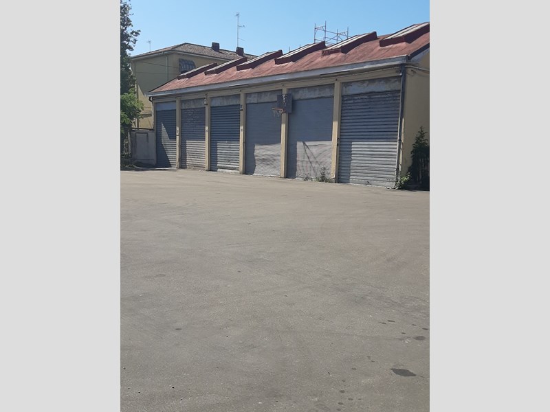Magazzino in Affitto a Modena, zona S.cataldo, 1'200&euro;, 170 m²