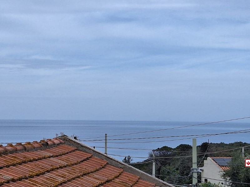 Casa Semi Indipendente in Vendita a Messina, 64'000€, 90 m²