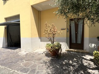 Casa Indipendente in Vendita a Ponsacco, 145'000€, 140 m², con Box