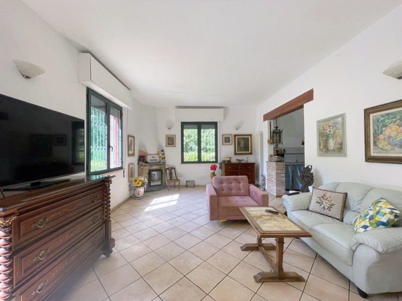Casa Indipendente in Vendita a Camaiore, 399'000&euro;, 130 m²