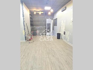 Appartamento in Vendita a Montecatini Terme, 300'000€, 220 m²