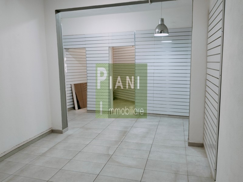 Immobile commerciale in Affitto a Livorno, 1'800€, 60 m²