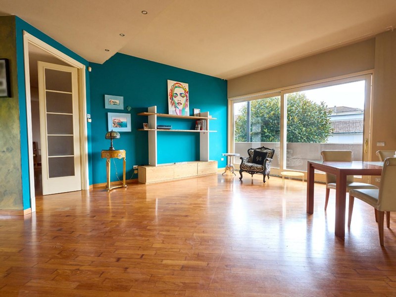 Appartamento in Vendita a Fucecchio, 350'000€, 205 m²