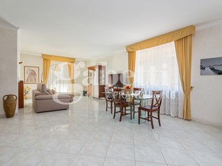 Villa bifamiliare in Vendita a Marano di Napoli, 395'000€, 210 m², arredato