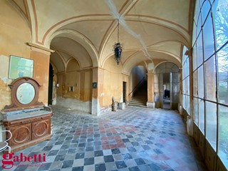 Villa in Vendita a Cherasco, 560 m²