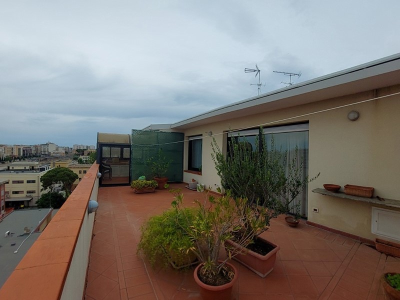 Appartamento in Vendita a Brindisi, 390'000€, 234 m²