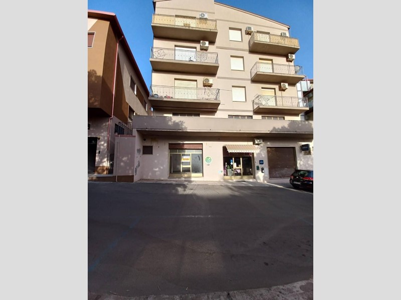 Immobile commerciale in Vendita a Iglesias, 40'000€, 60 m²