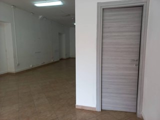 Immobile commerciale in Affitto a Iglesias, 650&euro;, 108 m²