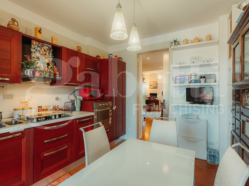 Appartamento in Vendita a Pinerolo, 216'000€, 115 m²